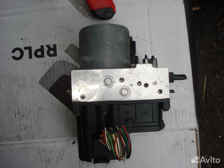 Блок абс 44050-05110 Toyota Avensis T25