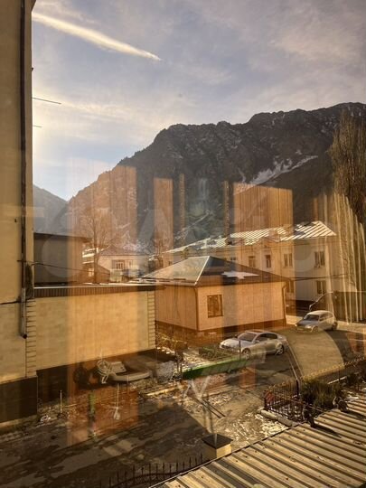 3-к. квартира, 100 м², 2/2 эт.