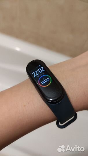 Охерейшн часейшн фитнес браслет xiaomi mi band 4