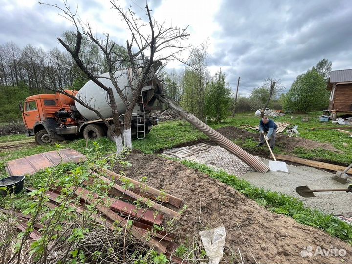 Доставка бетона миксером бетононасос