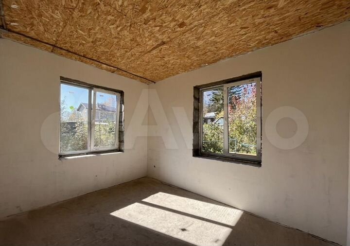 Дом 100 м² на участке 5,5 сот.