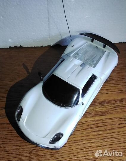 Машинка на радиоуправлении