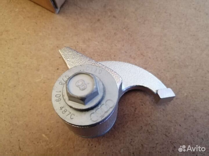 Натежитель ремня VAG 078109487C