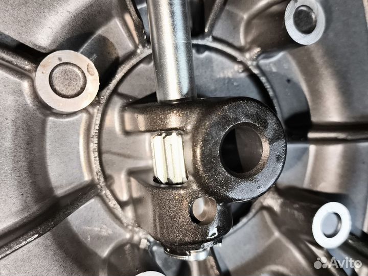 Yamaha MT 10 R1 крышка сцепления