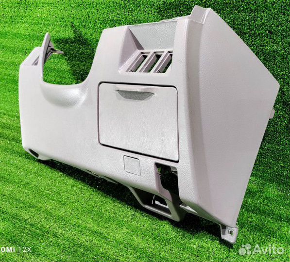 Накладка под руль Toyota Mark x110-115