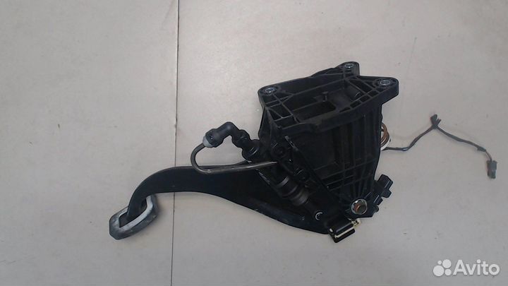 Педаль сцепления Mercedes GLA X156 2014, 2014