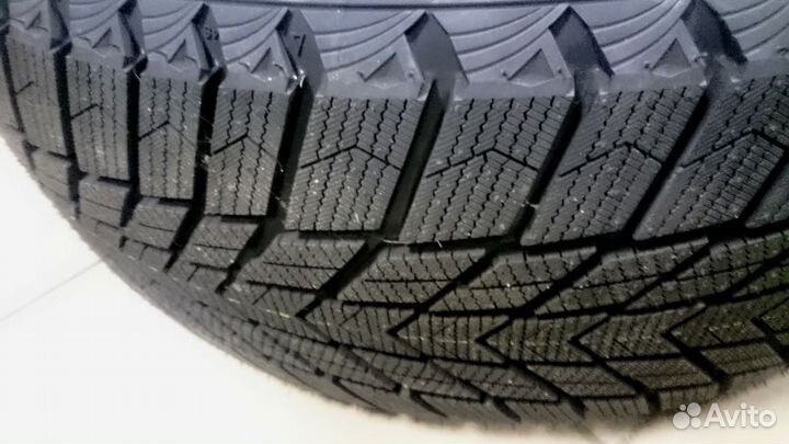 Nexen Winguard Ice Plus 205/70 R15 100T