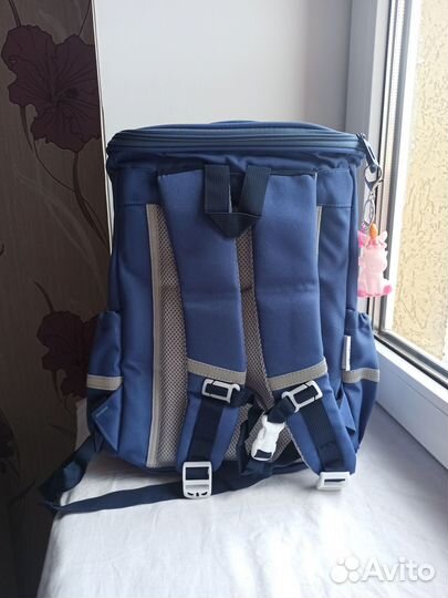Рюкзак школьный