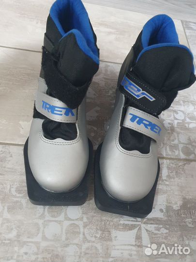 Лыжные ботинки