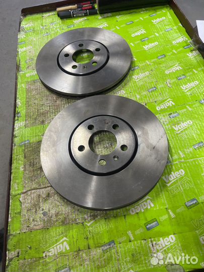 Диск тормозной Передний Volkswagen Audi DF2758