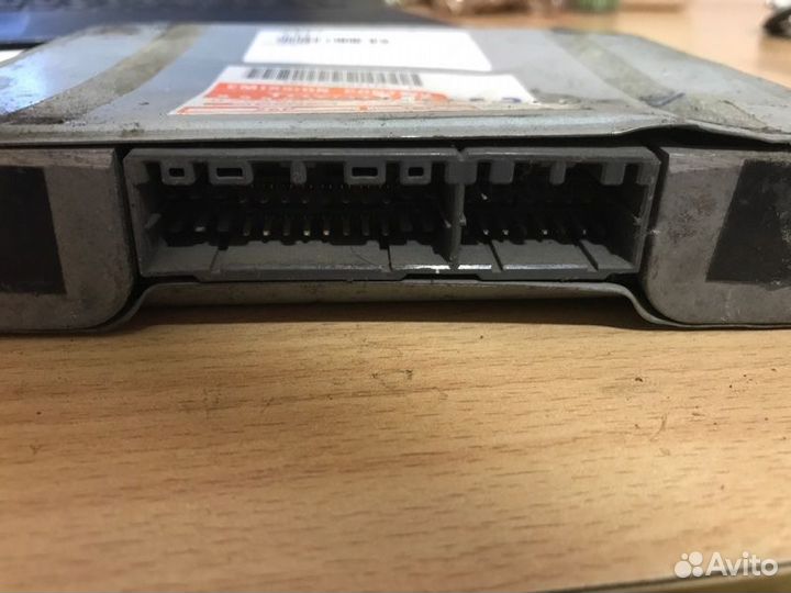 Блок управления двс Toyota Corona