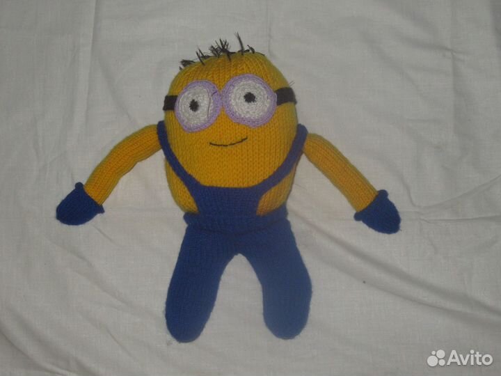 Вязанная игрушка Миньон. Ручная работа