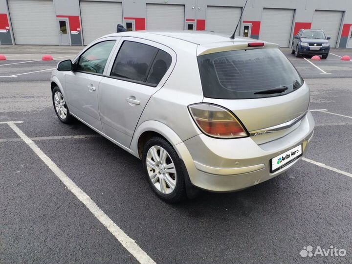 Opel Astra 1.6 AMT, 2011, 204 000 км