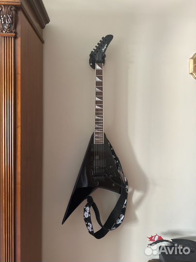 Электрогитара magna на новых струнах и с комб joyo