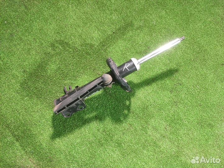 Амортизатор передний правый Opel Astra H седан 1.6