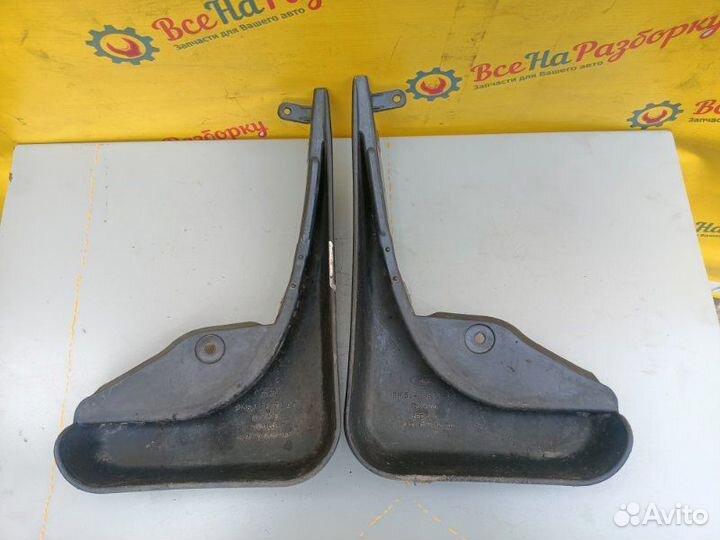 Брызговики Ford Focus 1.6 shda 2010