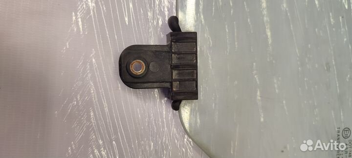 Стекло задней левой двери Hyundai Elantra