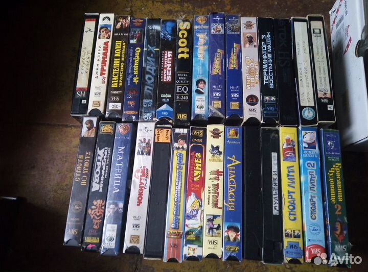 Продаю CD и DVD диски,видеокассеты,аудиокассеты