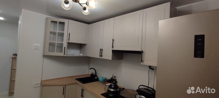 Ремонт замена фасадов столешниц кухни мебели