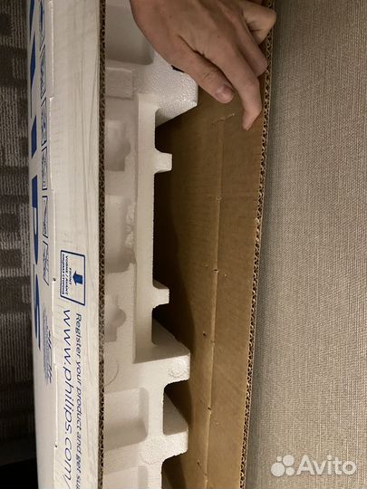 Телевизор Philips 58PUS6504-60 с кронштейном