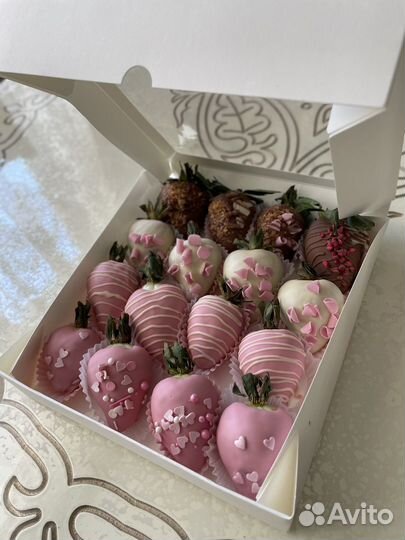 Клубника в шоколаде, шоколад ручной работы