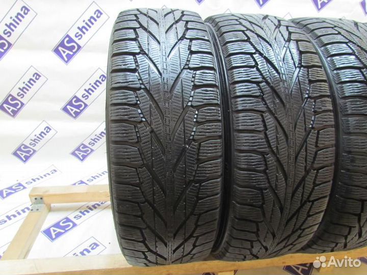 Nokian Tyres Hakkapeliitta R2 SUV 215/65 R17 96R