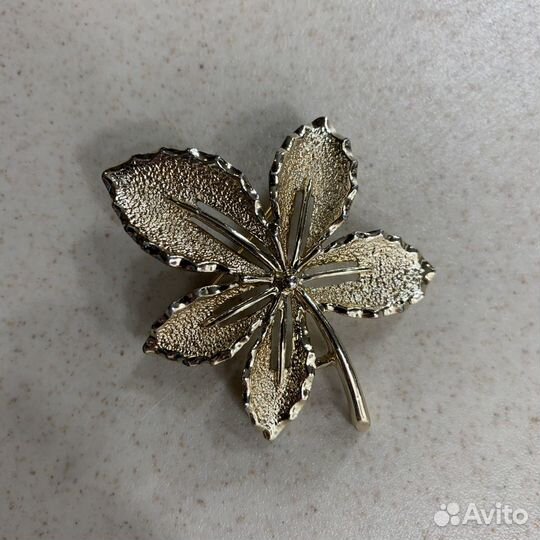 Винтажная брошь Coro, Sara Coventry, Trifari,Monet