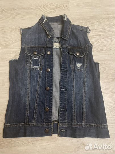 Жилетка для мальчика 140