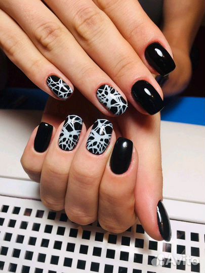 Маникюр и наращивание ногтей