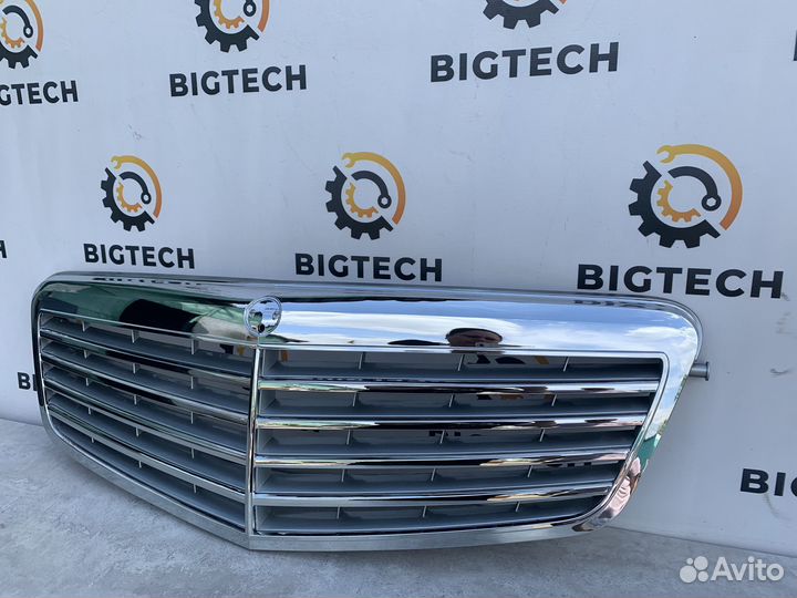 Решетка радиатора Mercedes W212 A2128800283