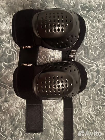 Наколенники