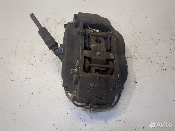 Суппорт BMW 7 E38, 1998