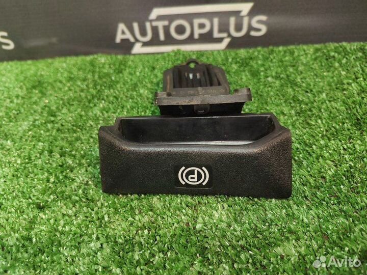 Рычаг стояночного тормоза Mercedes Benz C 230 2.3