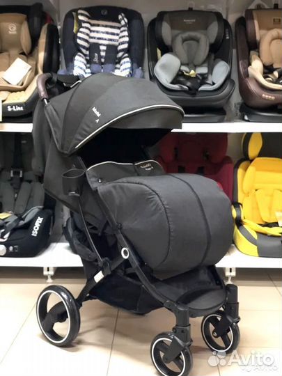 Коляска прогулочная новая