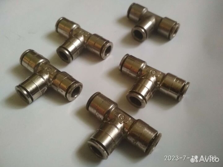 Тройник цанговый Camozzi (пневмо) 6мм