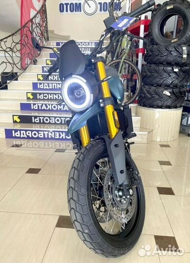 Мотоцикл Moto Morini Seiemmezzo SCR для активных