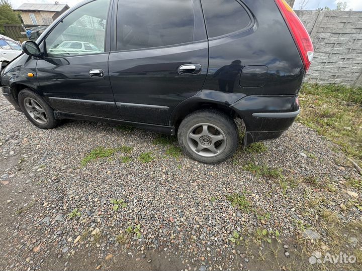 Nissan Tino 1.8 AT, 1999, битый, 100 000 км