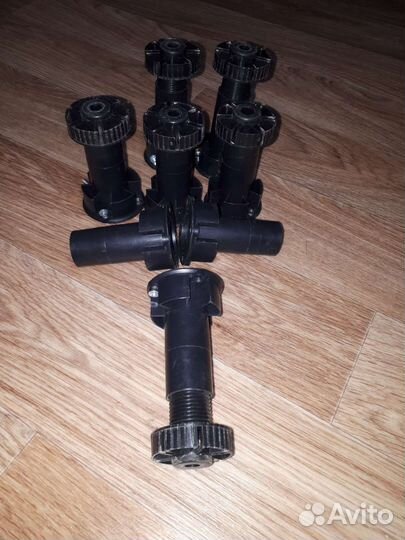 Мебельные ножки пластмассовые регулирующие