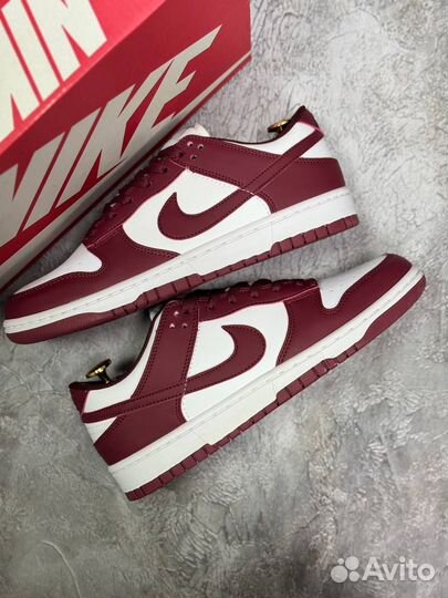 Кроссовки Nike SB Dunk Low