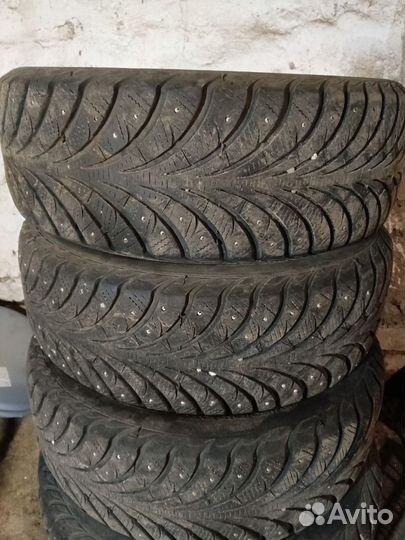 Sava Eskimo Stud 205/60 R16 96