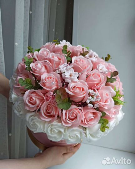 Букеты на выпускной из мыльных роз