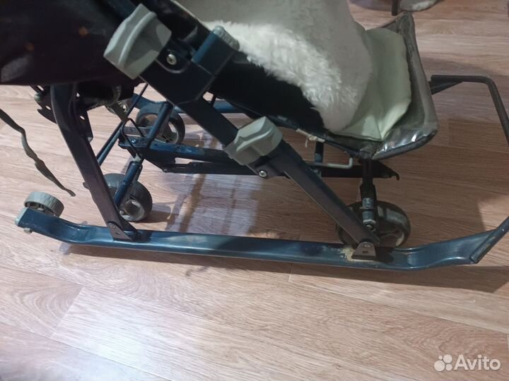 Детские санки с колесами