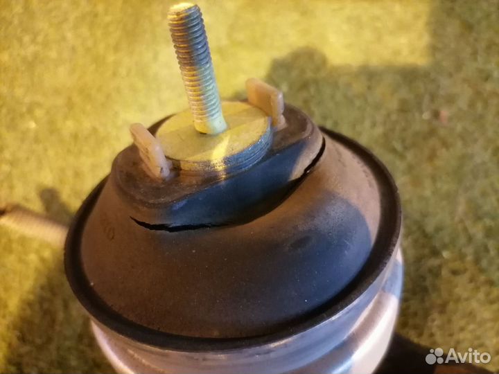 Опора двигателя (подушка двс) правая 8E0199382L Au