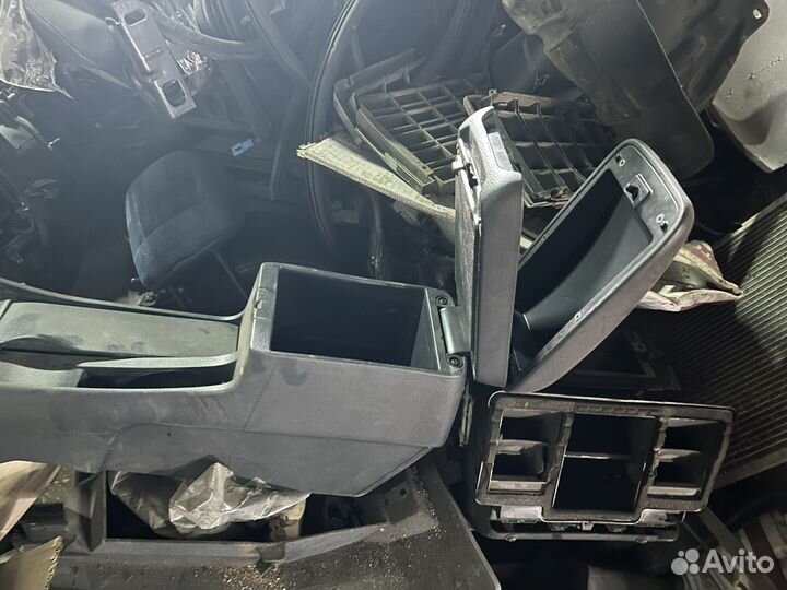 Подлокотник Lifan Solano 620