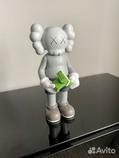 Фигурка kaws 30 см