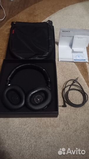 Наушники Sony MDR-1A