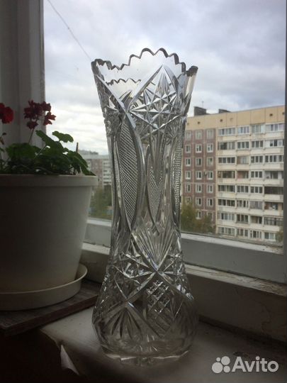 Хрустальная ваза