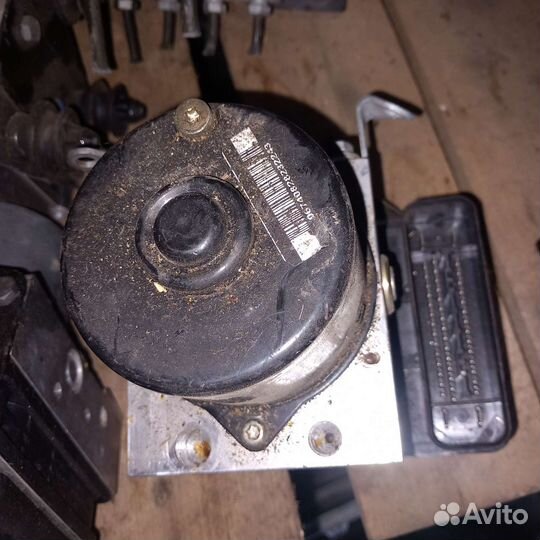 Bmw 1 серии е 87 блок ABS 34516769778