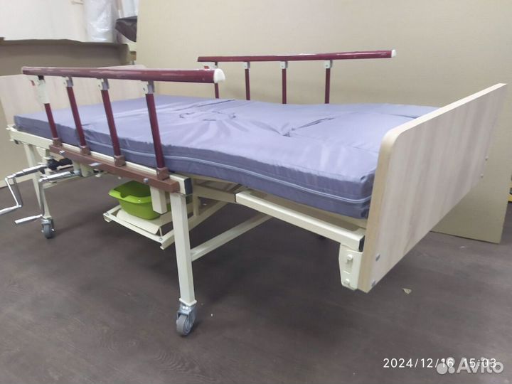 Кровать механическая медицинская