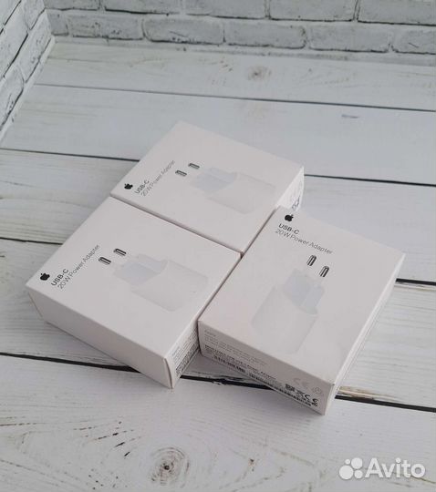 Зарядка на iPhone блок 20W